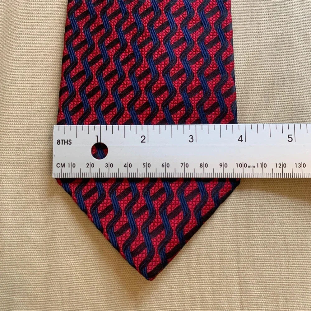 ZYLOSE‎ GEORGE MACHADO Red Navy Blue Geometric 100% Silk Men Neck Tie USA 58